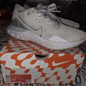Nike Kids Renew Run Sneakers - White and Silver